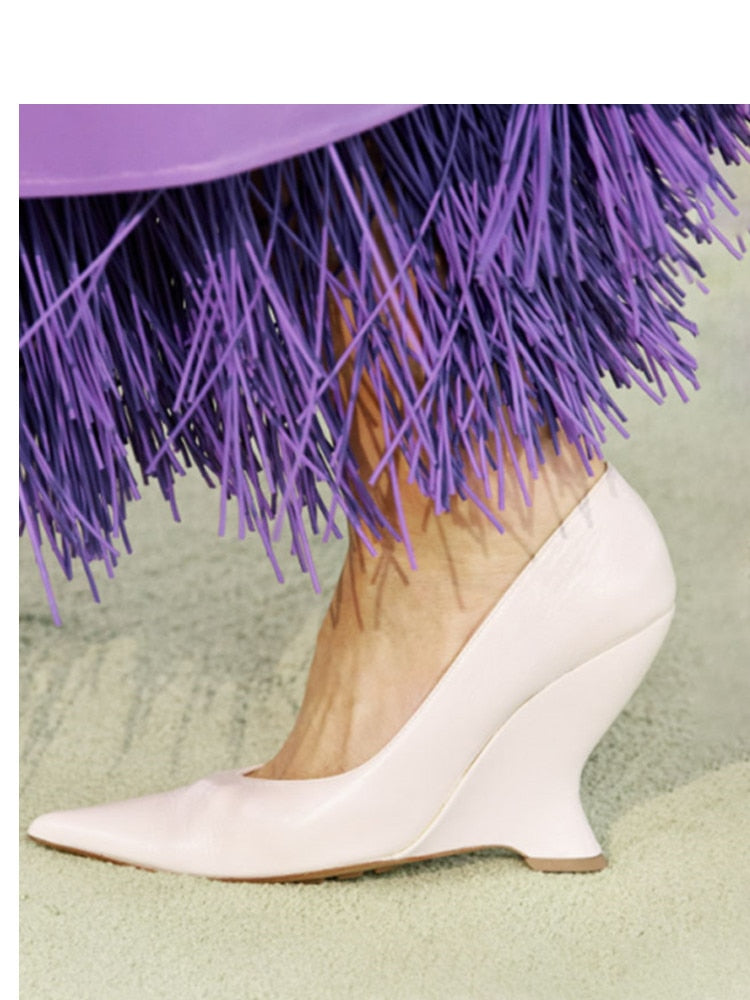 Summer New High Heels Thick Sole Thick Heel Lacquer Leather Shallow Mouth Pointed Fashion Sexy Women's Oversized Shoes 530-white