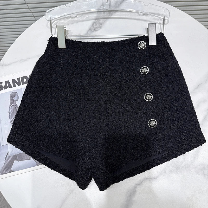 Winter New Fashion Single Row Metal Buckle Tweed Shorts For Women Solid Color Wide-leg Boot Short Pants 11A07659