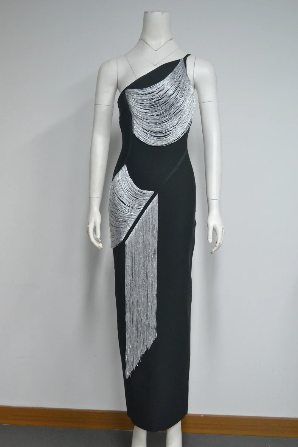 Women Sexy Halter Off the Shoulder Silver Tassels Bodycon Long Bandage Dress Evening Party Celebrate Cocktail Wear