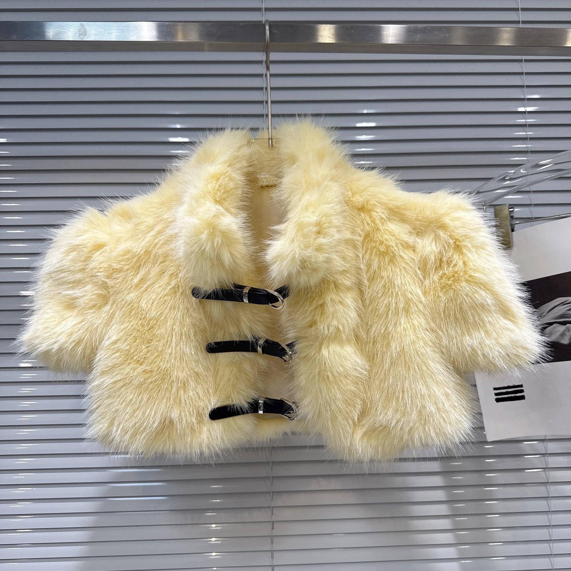 Winter New Fashionable Faux Fur Short Sleeve Coat Shawl For Women High Waist Soft Versatile Tops Female 11A07687 Yellow