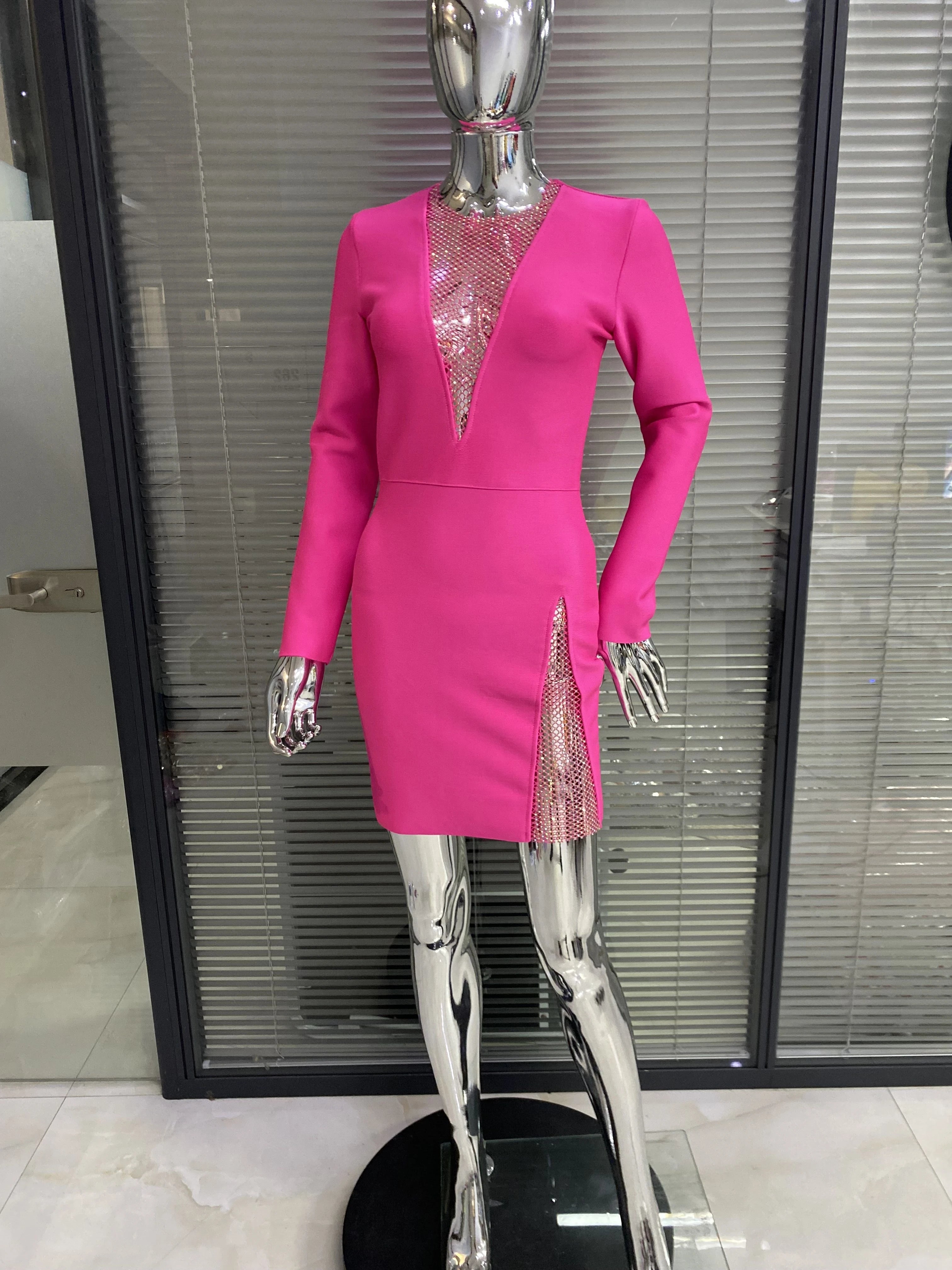 New Winter Women Black Beading Long Sleeve Rayon Bandage Sexy Hollow Out Mini Club Celebrity Runway Party Dress Rose Red