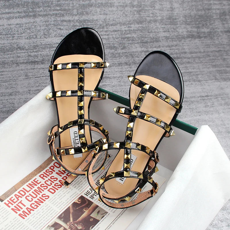 2023 summer women's sandals ladies casual flat shoes simple style Fashion rivet design walking and shopping Large size 41-43 black