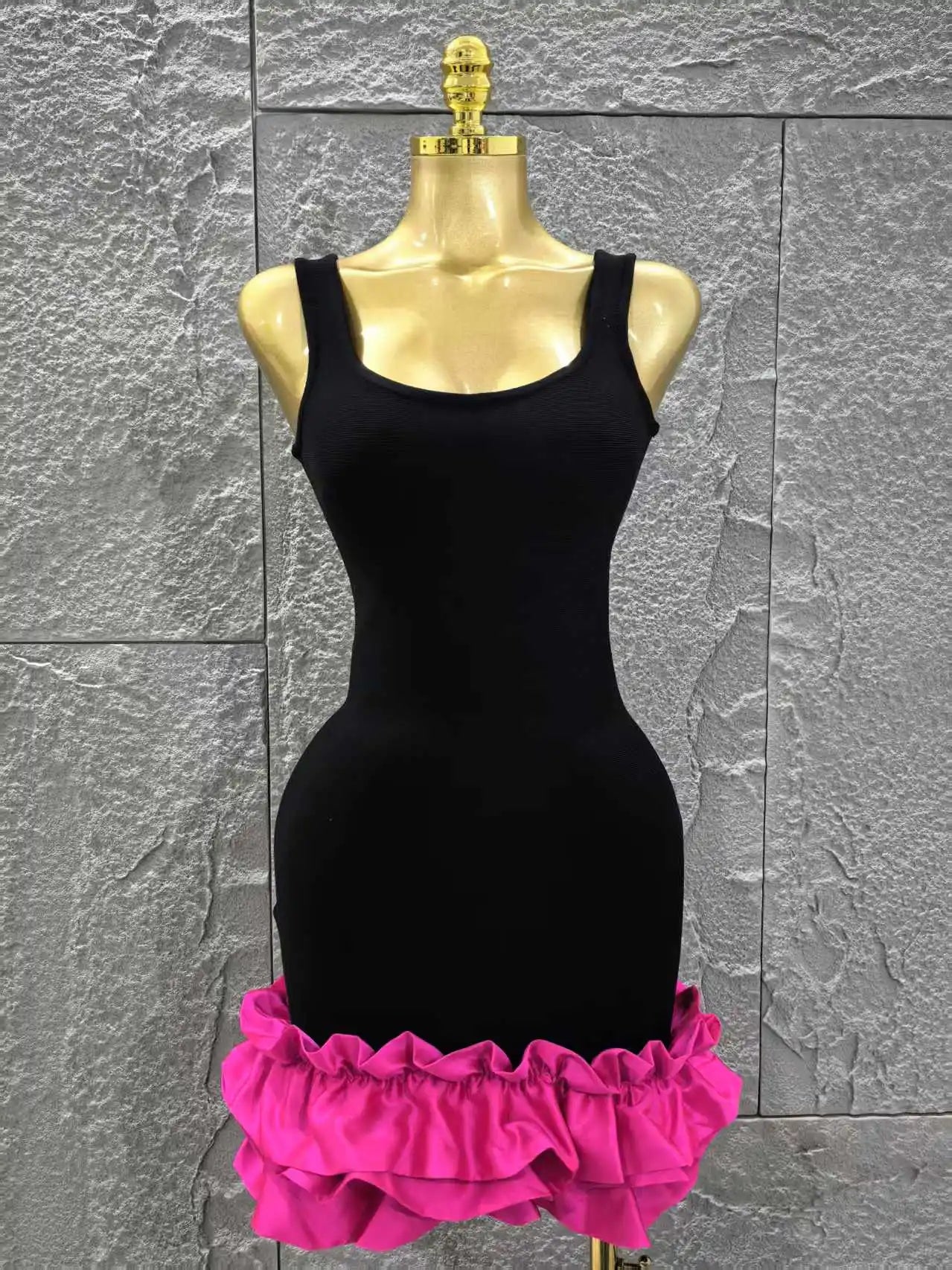 Women Sleeveless Sexy O-Neck Ruffles Bodycon Mini Bandage Dress Celebrate Nightclub Party Bar Singer Outfit