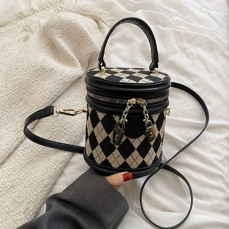 Women's Bag for Women Fashion Luxury Designer Zipper Small Handbags For Women Leather Bucket Shoulder Bag 2023 New Trend Pendant Black-no doll 1