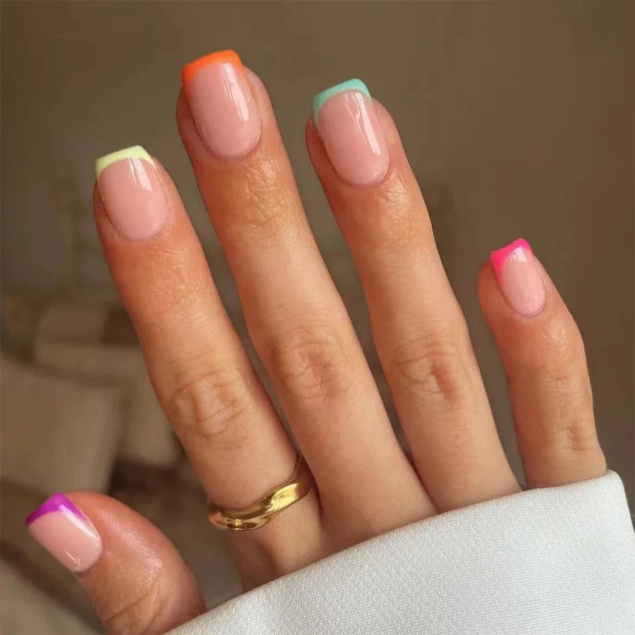 24Pcs Glossy Short Square Head Press on False Nails with Glue Acrylic Colorful Fake Nail Reusable Full Cover Manicure Nail Tips 02