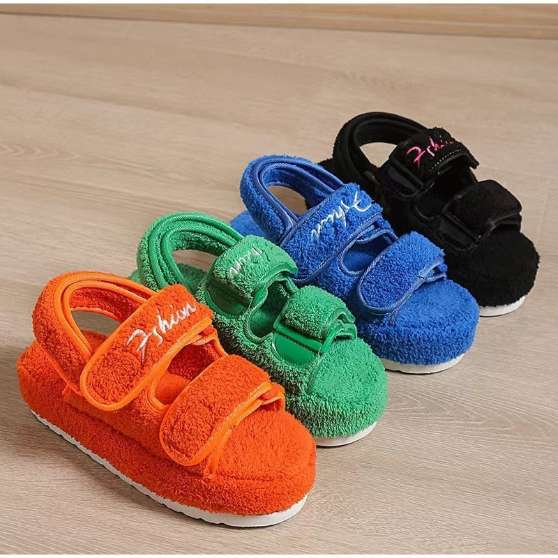 Plush Sandals for Women - New Fashion Platform Shoes Retro Flat Fluffy Furry Casual Shoes Female Light Round Toe Sandalias
