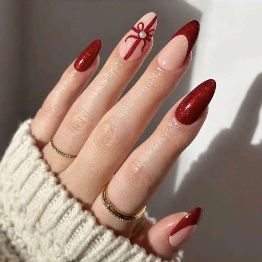2025 New Christmas Fake Nail Tips Wearable Almond False Nails with Snowflake Flower Print European Xmas New Year Press on Nails 2