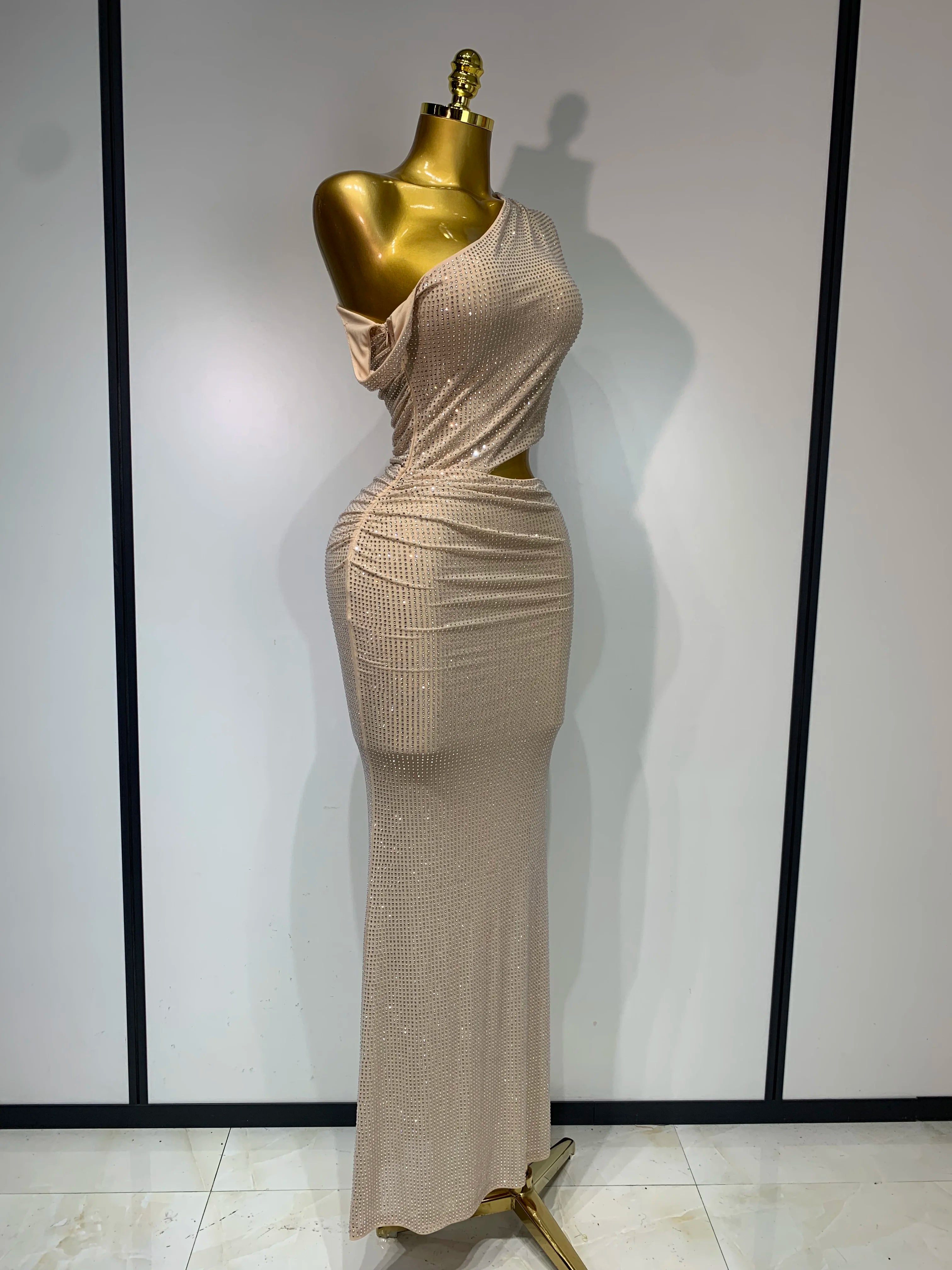 Women Sexy One Shoulder Exposed Waist Diamonds Bodycon Long Dress Cut Out Luxury Crystal Dresses Evening Party Birthday Gowns