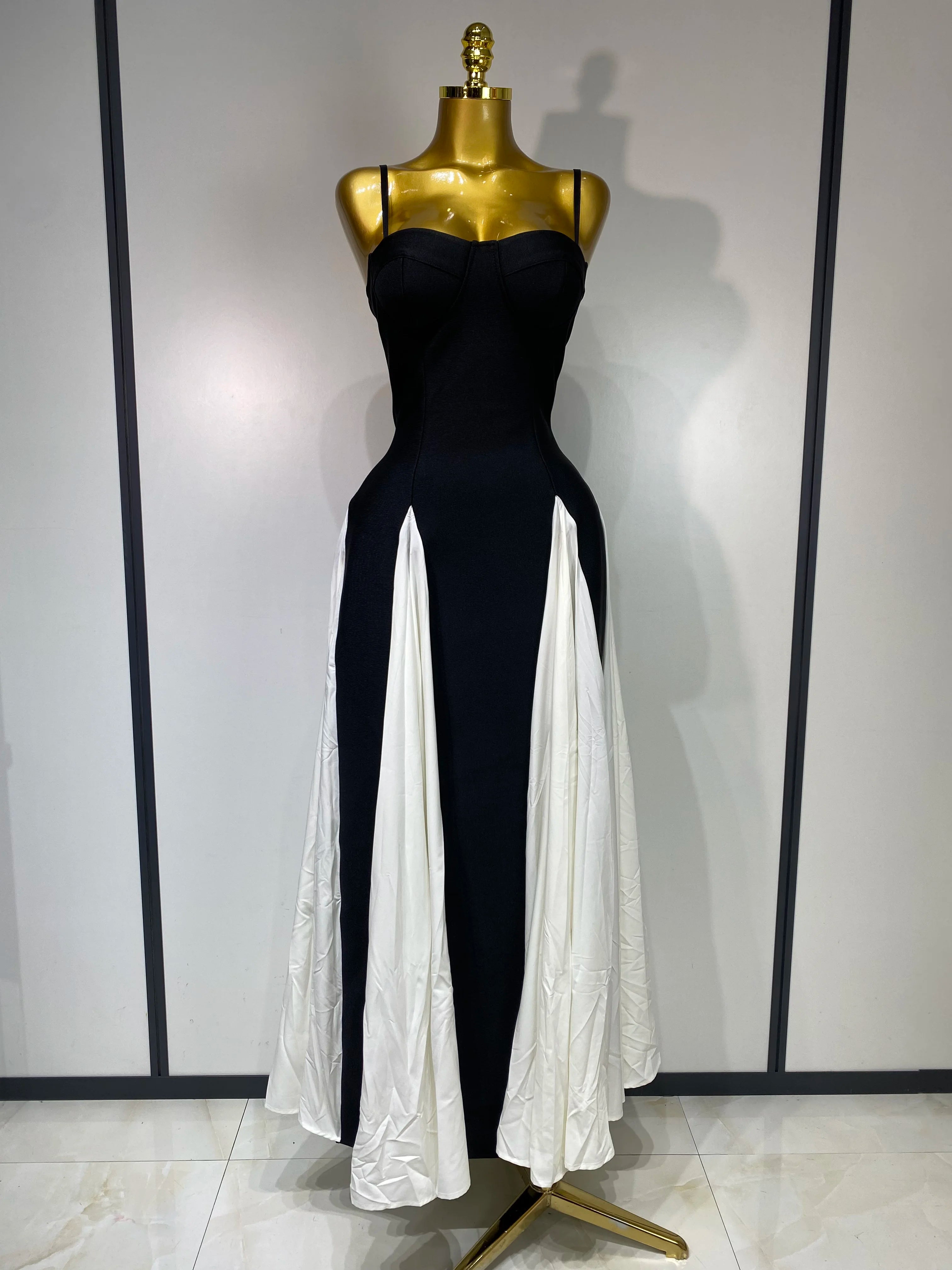 2025 New Women Contrast Color Camisole Long Dress Elegant Sleeveless Backless High Waist Bandage Dress High Street Banquet Gown black