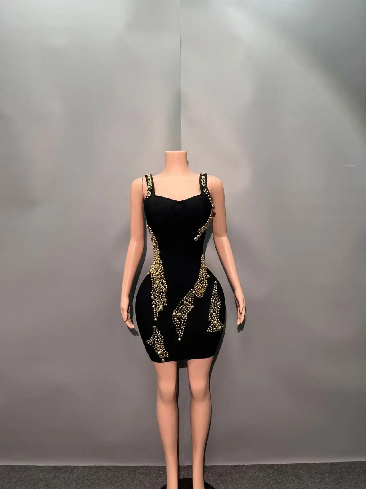 Women Sleeveless Sexy Square Collar Beading Bodycon Mini Bandage Dress Nightclub Party Celebrate Birthday Outfit Vestido