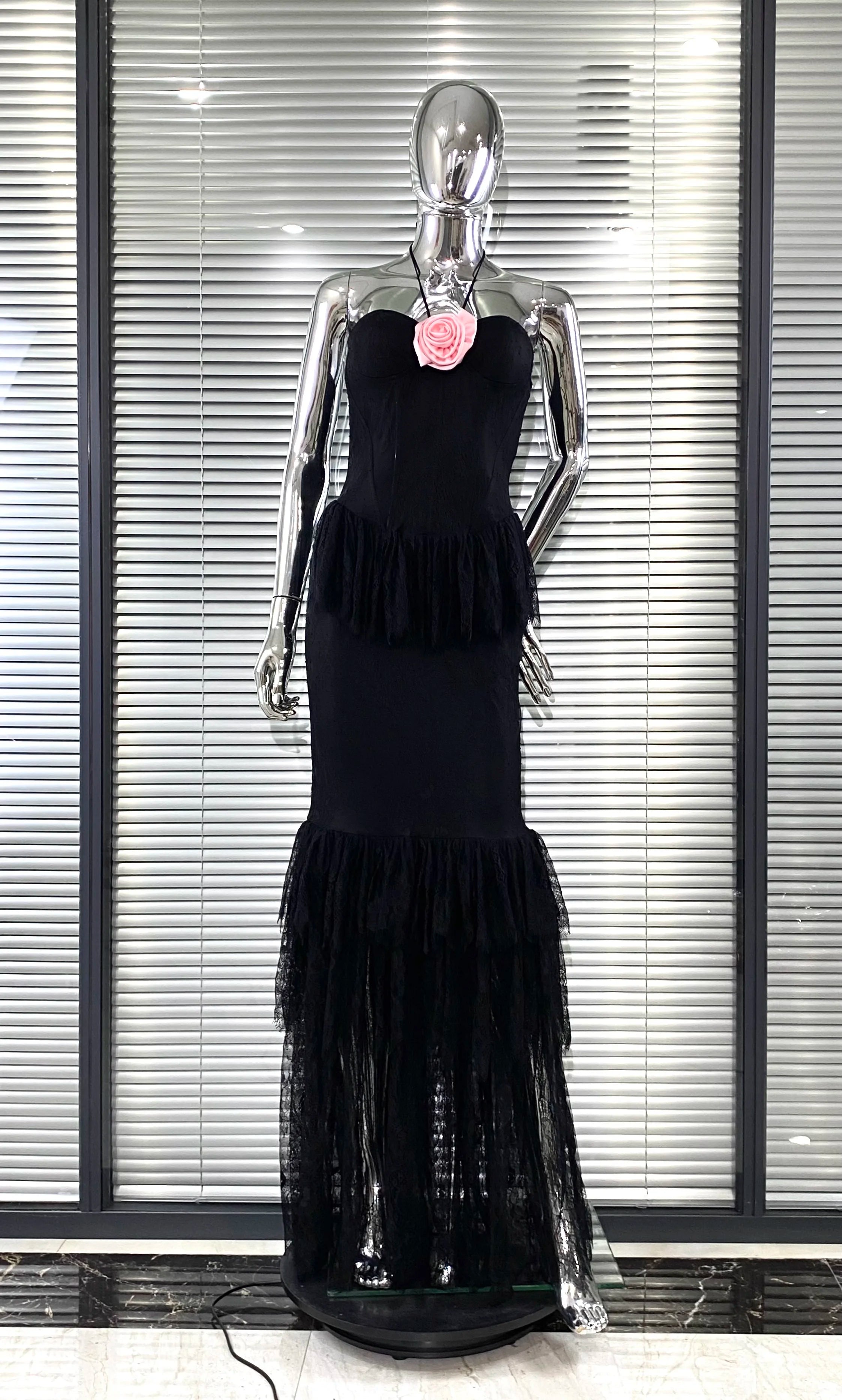 2025 Pink Flowers Halter Sleeveless Black Lace Ankle Length Dress Celebrity Birthday Party Evening Dress Woman Voaction Outfit