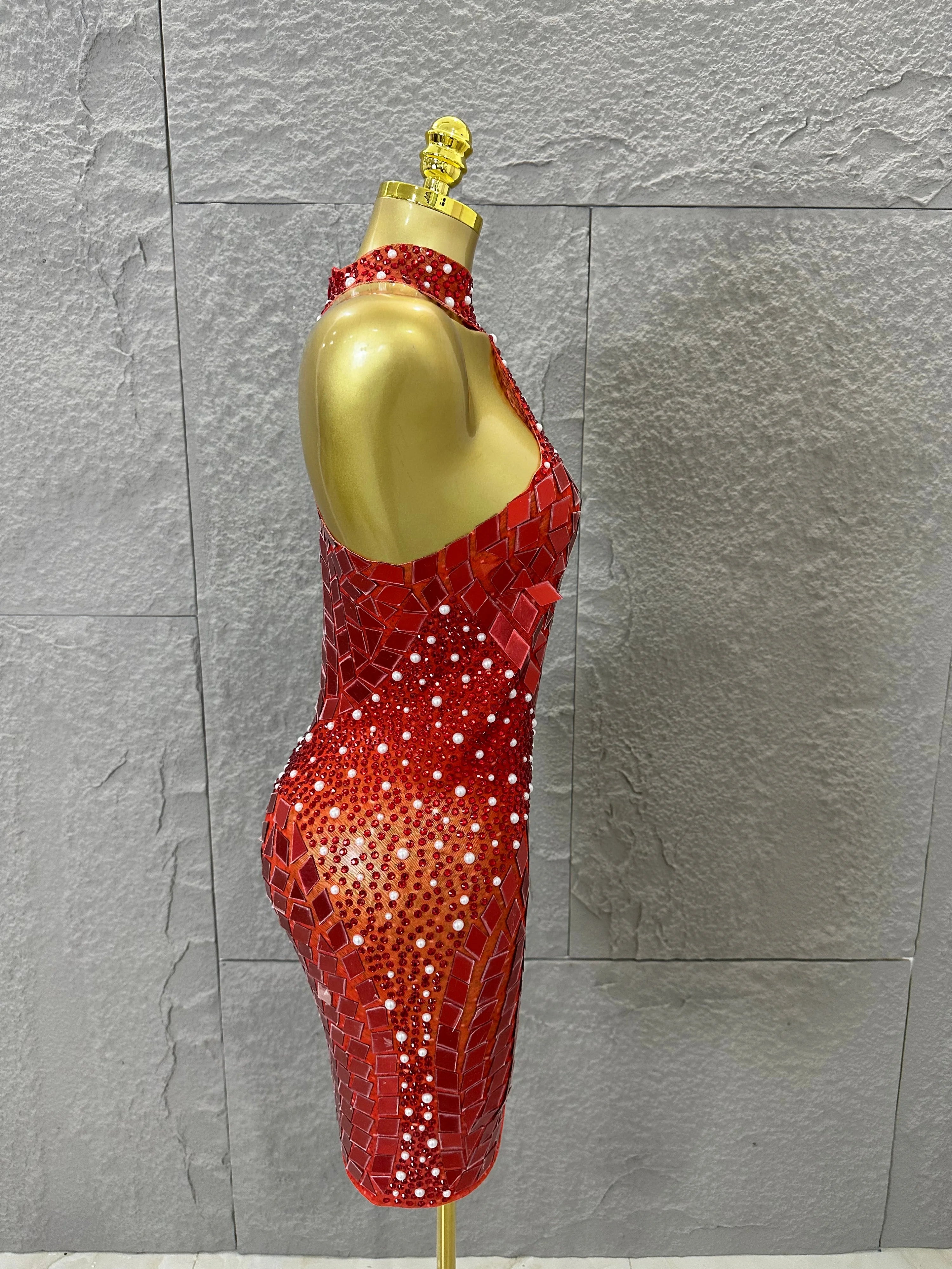 Luxury Black Gold Red Halter Neck Bandage Mini Dress Diamond Mirror Pearl Embellished Bodycon Formal Evening Gown