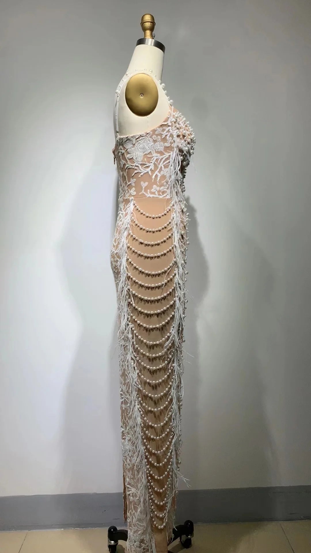 Top Handmake Luxury Women Sleeveless Sexy Feathers Pearl Beading Bodycon Long Dress Fashion Celebrate Red Carpet Dress