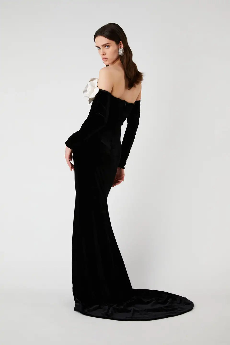 New Winter Style Women Long Sleeve Sexy Off the Shoulder Floor-length Dress Velvet Elegant Evening Party Celebrate Dress