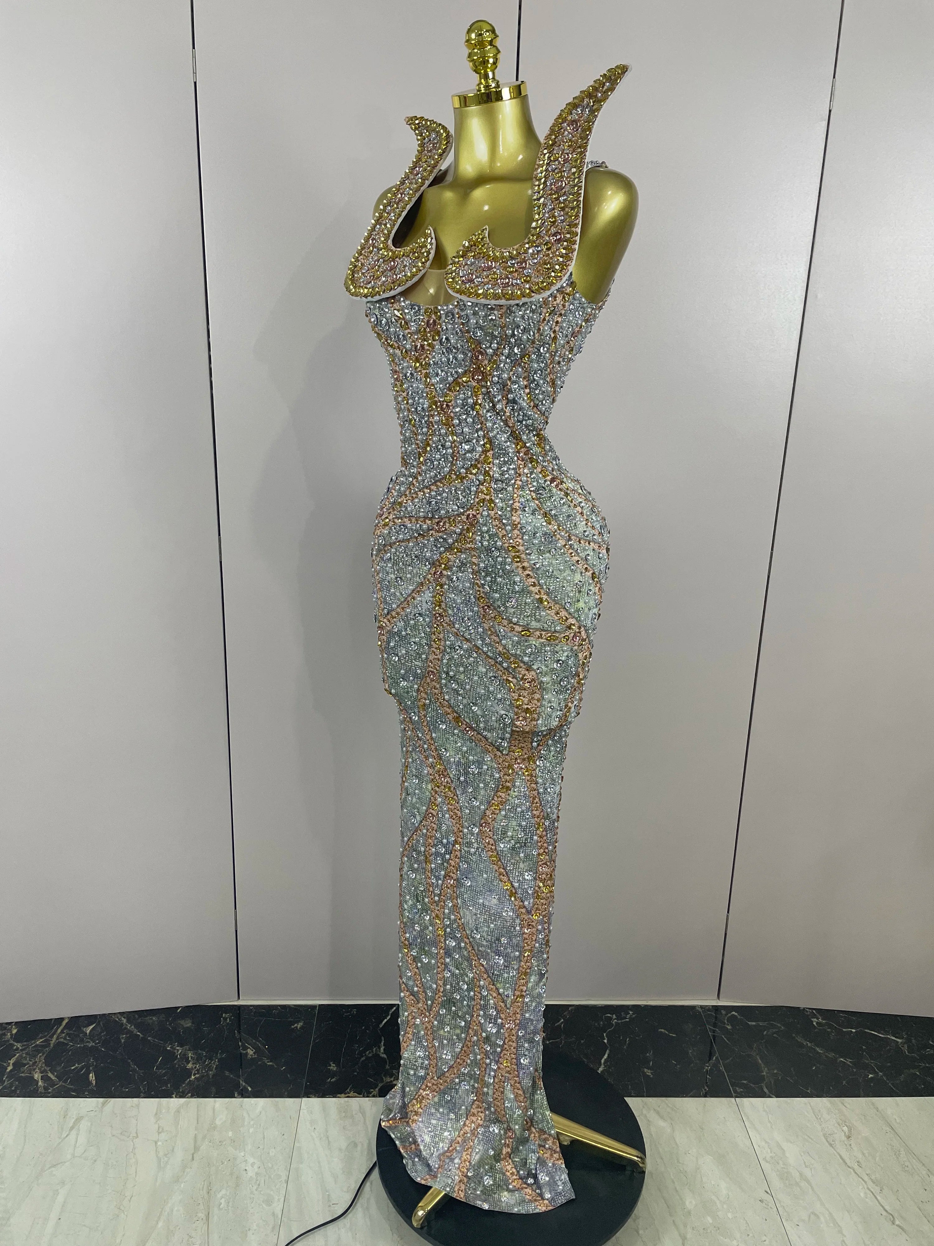 2025 Luxury Crystals Diamonds Slit elegant Sheath Fishtail Dress Women Sexy Evening Party Performance Photoshoot Stage Dress