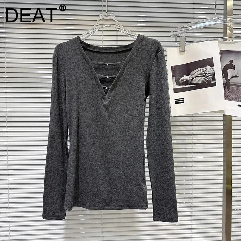 Winter New Fashion V-neck Hollow Design Solid Color Shoulder Pad Long Sleeve T-shirt Women's Solid Color Top 11A07645