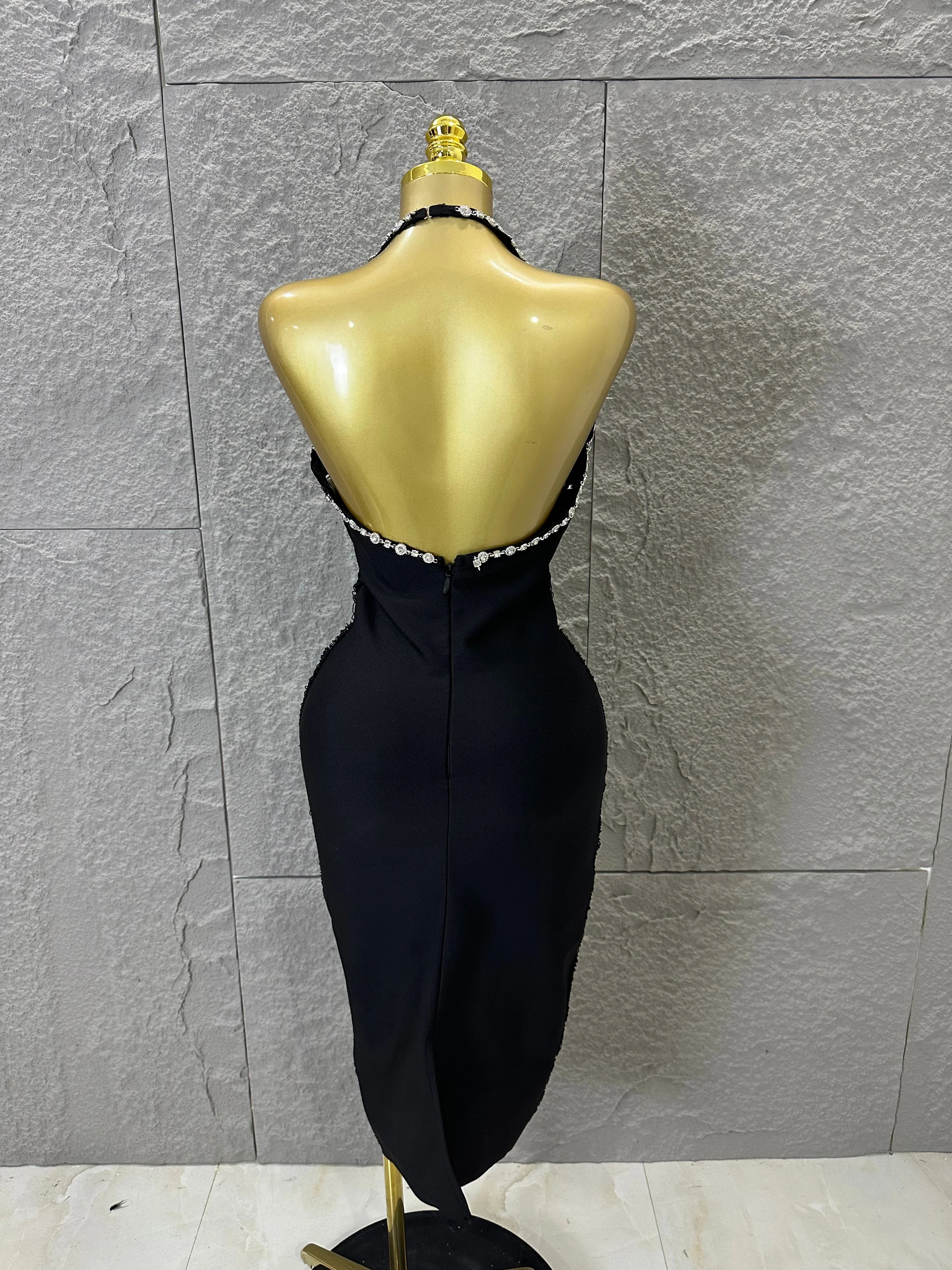 Elegant 2026 Black Halter Neck Midi Dress Women Sexy V-Neck Crystal Trim Ruched Form-Fitting Outfit Formal Event Party Costume