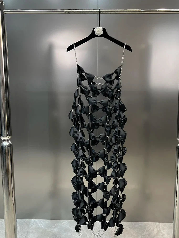 DEAT New Items Women's Metal Chain Bow Spliced Hollow Out Dress Spring Backless Sleeveless Pullover Dresses Female 11XX6527