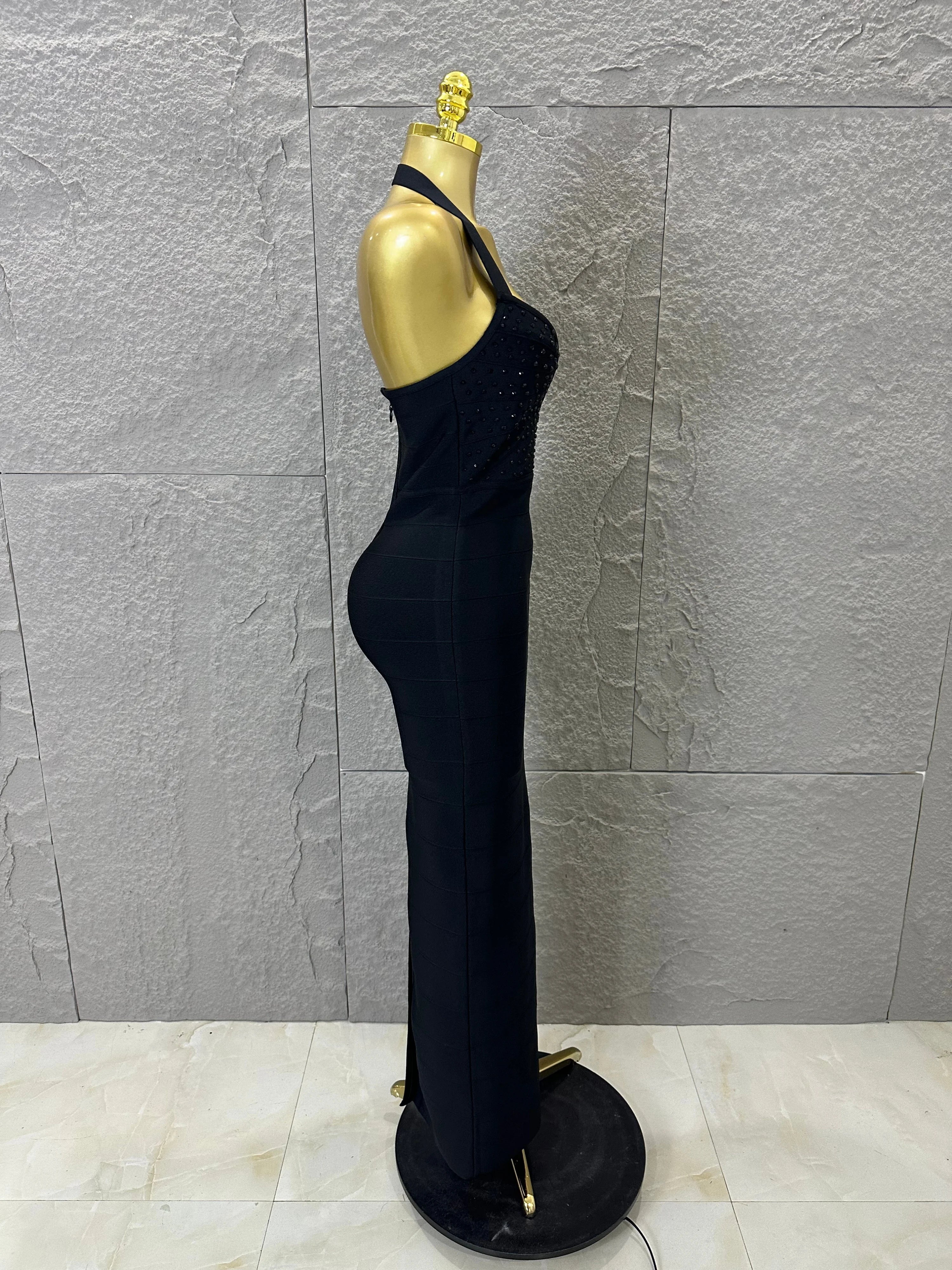 Elegant Black Plunge Halter Neck Dress Sparkle Beaded Top Fitted Mermaid Floor Length Evening Banquet Formal Dinner Event Outfit