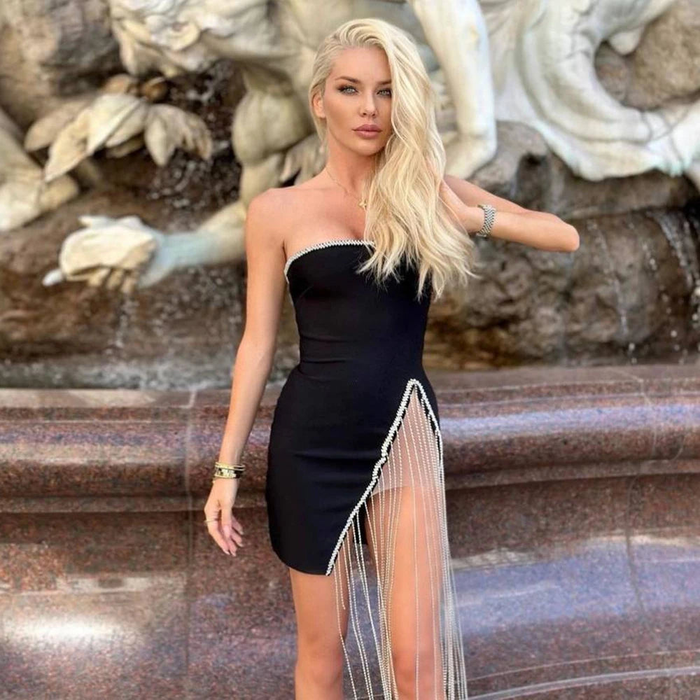 2023 New Black Color Women Sexy Off the Shoulder Bodycon Mini Dress Diamond Chain Bandage Fashion Nightclub Party Dress