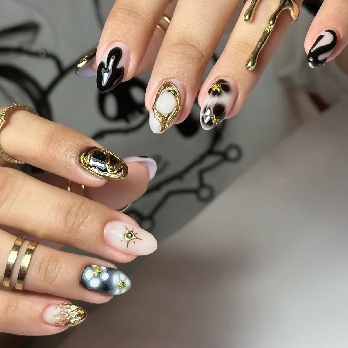 24Pcs Green French Press on Fake Nails with Almond Head Design 3D Flower Full Cover Nail Art Tips Short Round Head False Nails 1026
