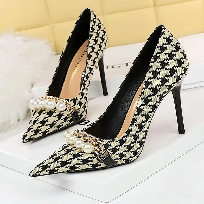 Spring Women Pumps Pearl Metal Chain High-heels Checked Grain Stilettos Women's Heels Luxury Banquet Shoes 43 9283-1--black-9.5CM