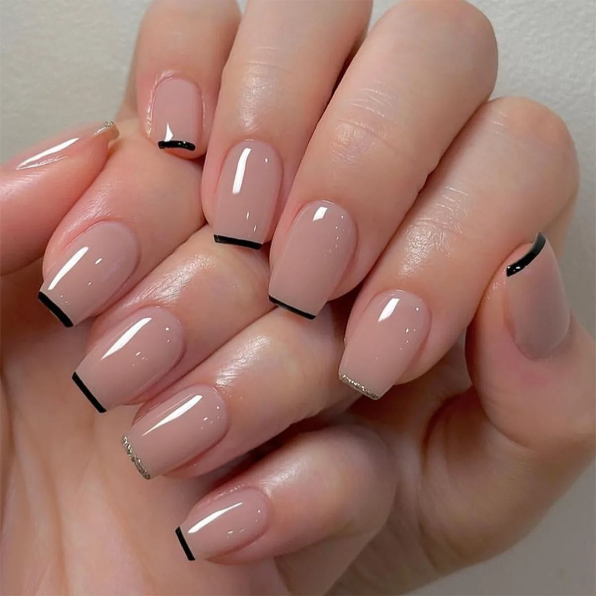 24pcs/set short fake nails for women girls french nude square white tips with rhinestones glitters Y2K press on false nail art 1027