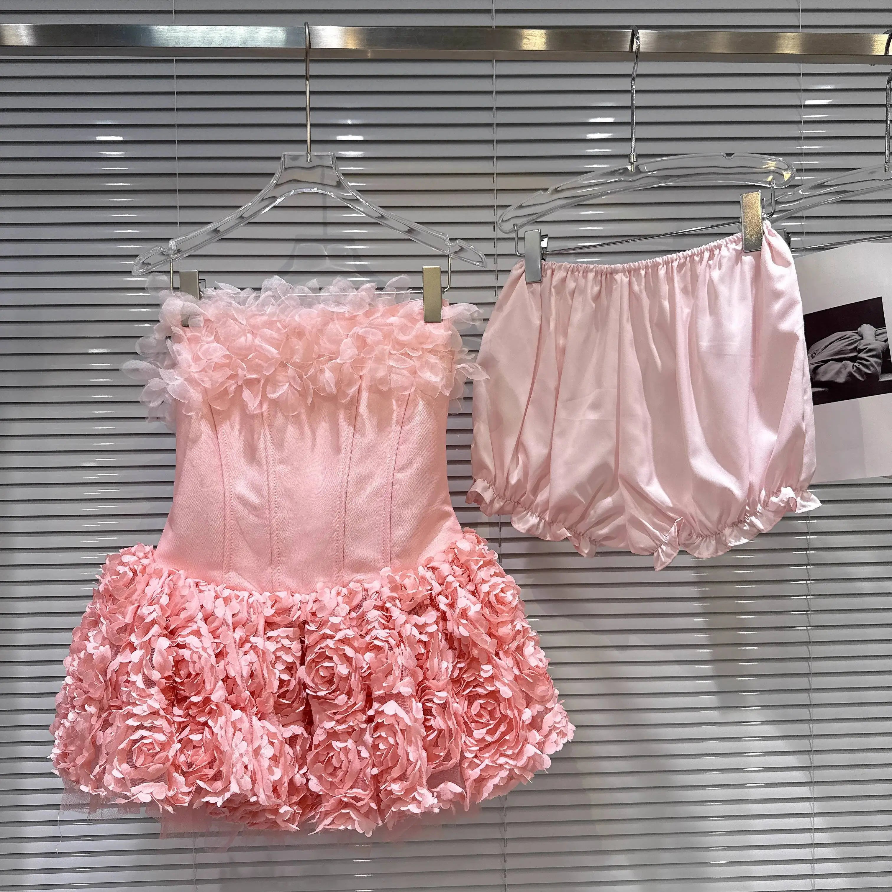 Winter New Sweet Temperament Chiffon Three-Dimensional Flower Fishbone Dresses For Women With Shorts Dress 11A07753 Pink