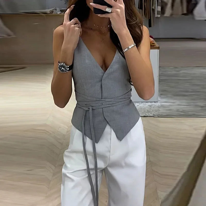 Spring Summer New Sexy V Neck Laced Sleeveless Slim Blouses INS Fashion Solid Color Buttons Cardigans Elegant Cropped Tank Tops Gray