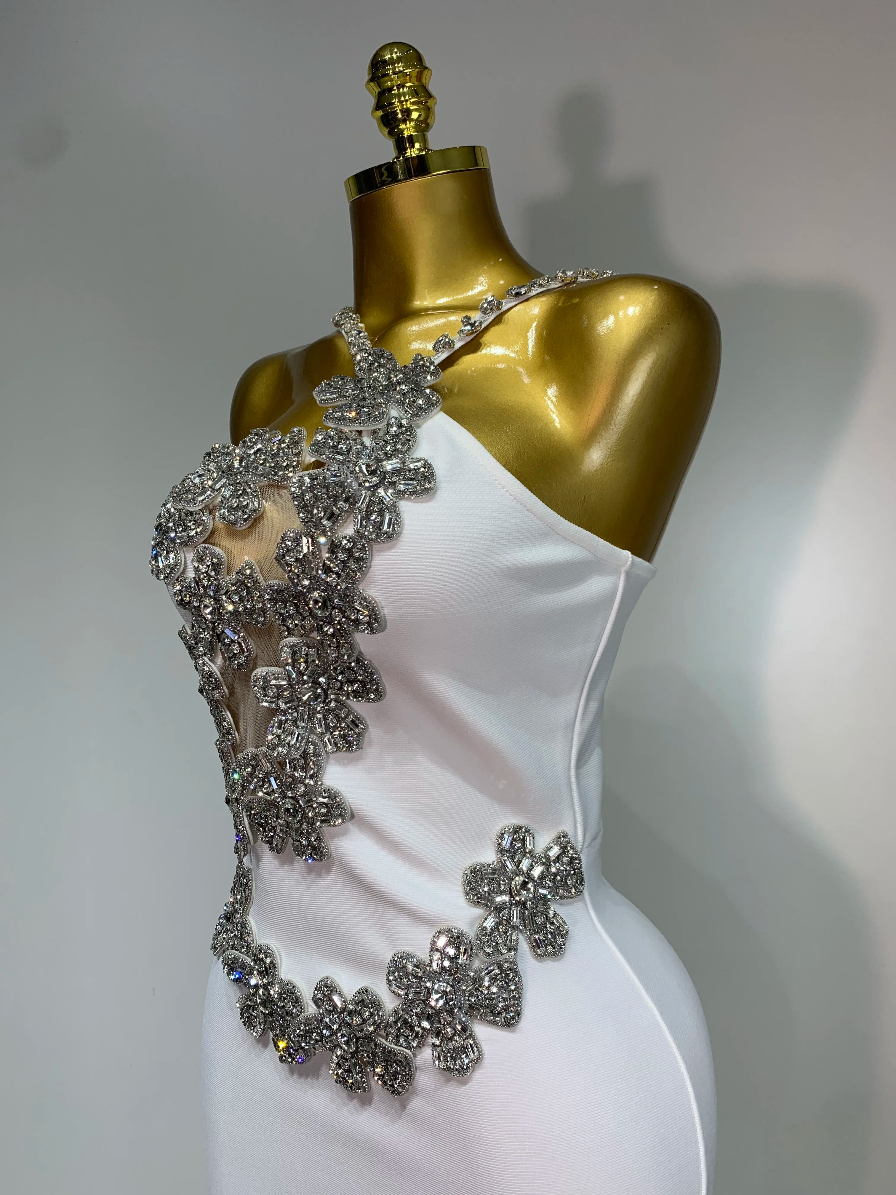 Women Sexy Shining Beading White Maxi Long Bodycon Bandage Dresses Celebrity Birthday Evening Party Elegant Knitted Clothing