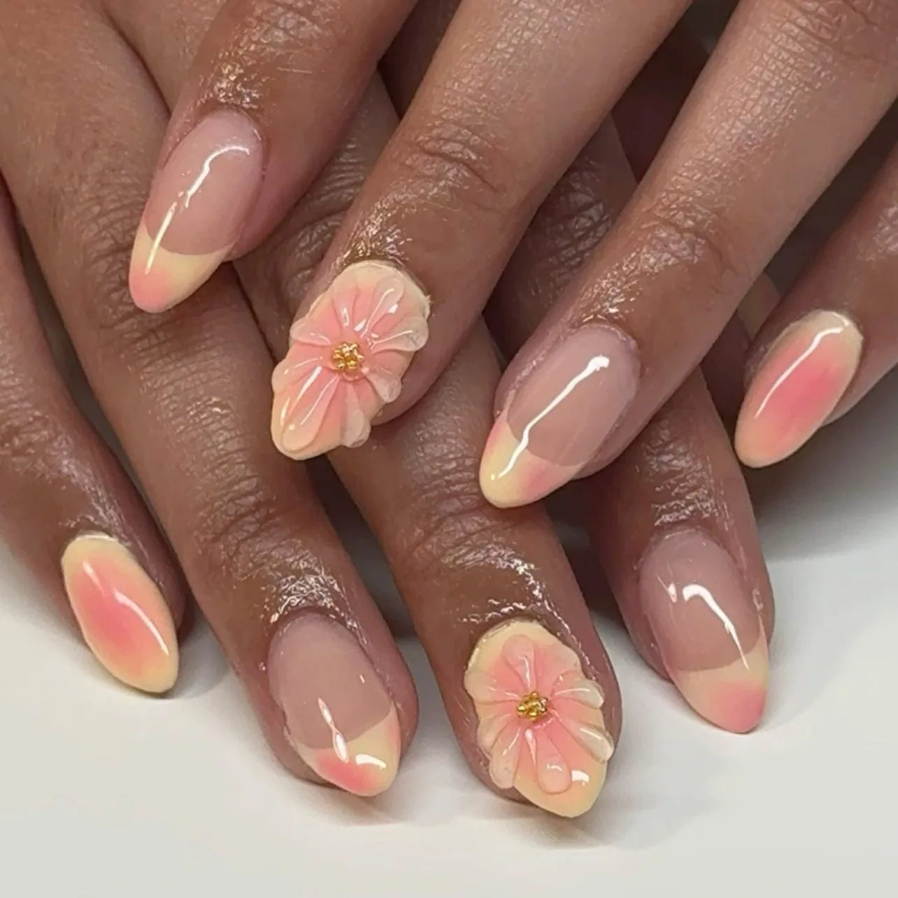 24pcs Leopard Print French Press on Nails Y2k Star Crocodile Pattern Fake Nail Tips Wearable Spice Girl Short Almond False Nails 3