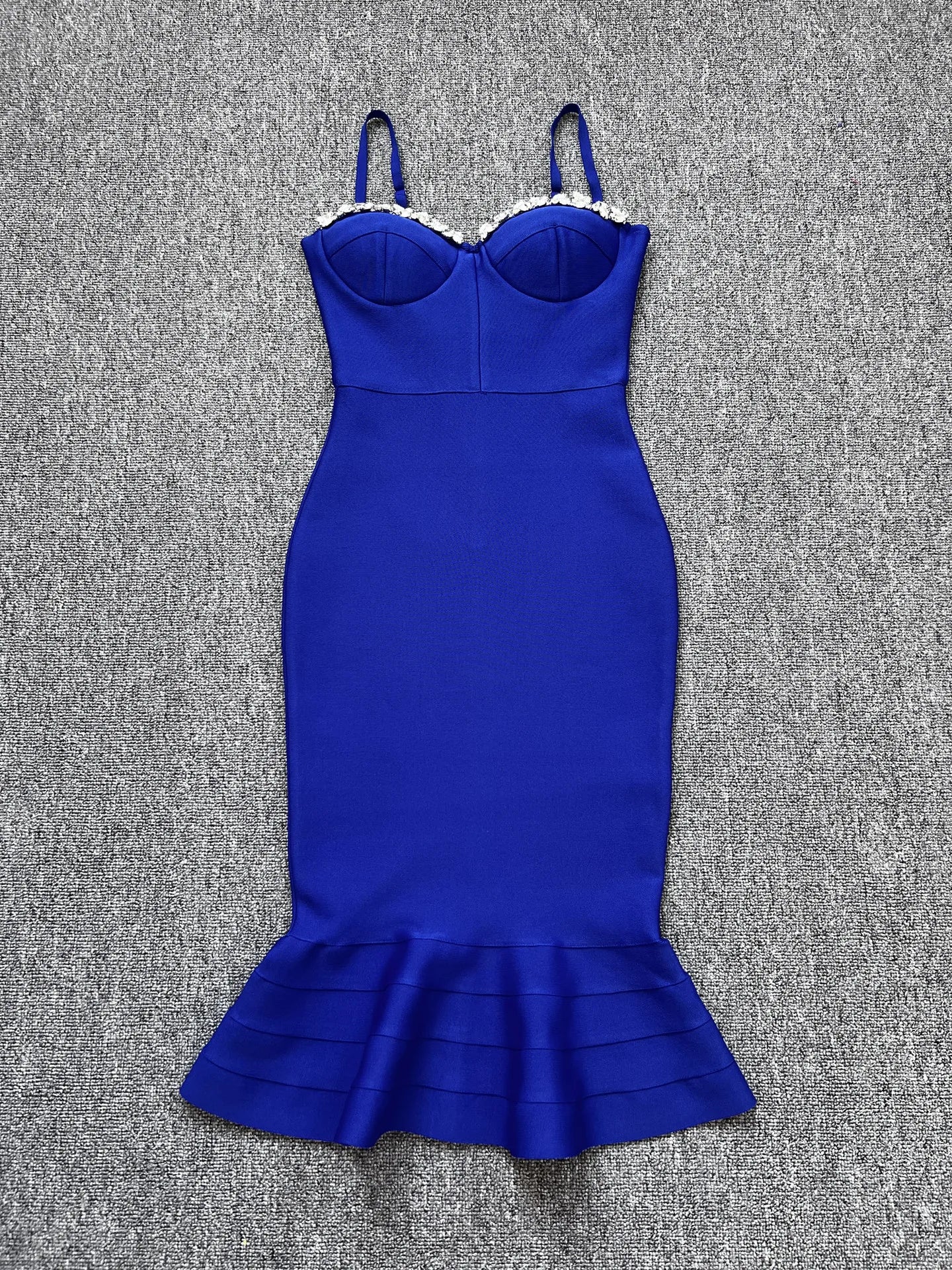 2023 Celebrity Sparkly Beading Knee Length Ruffles Rayon Bandage Dress Elegant Club Party Dress Vestidos Blue