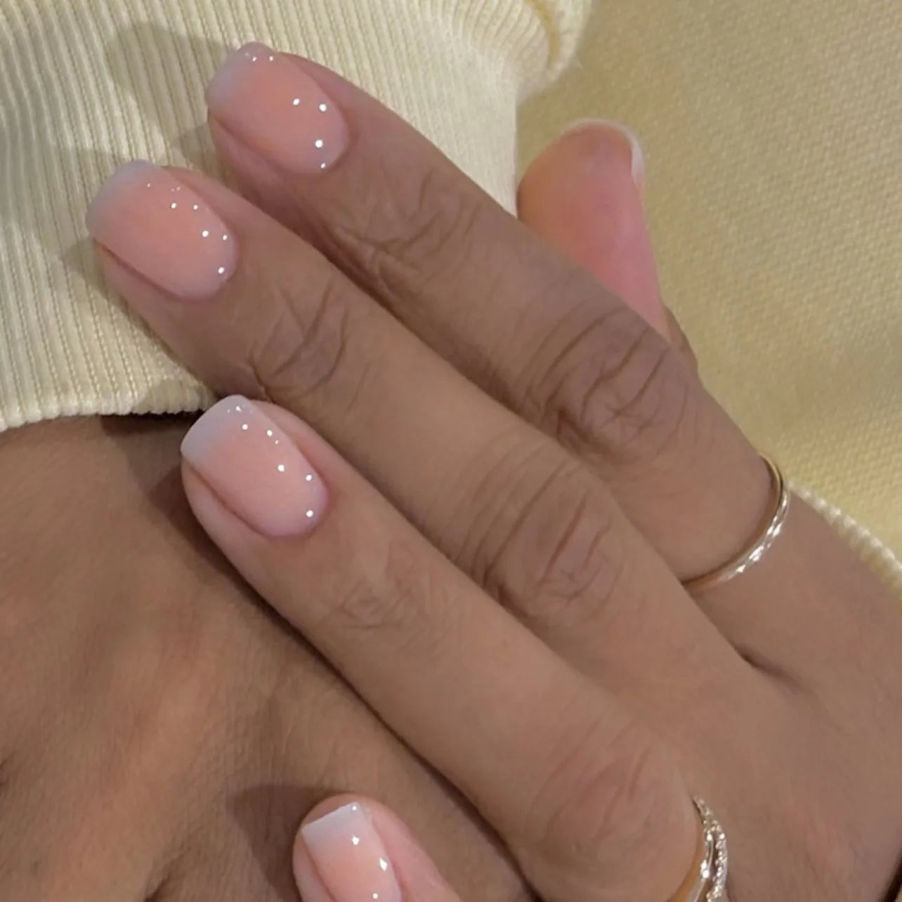24pcs Shiny Nude Pink False Nails Ins Simple Almond Fake Nails Tips Wearable Detachable Sweet Korean Press on Nails 2
