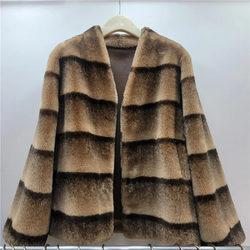 Winter New Fashion High-End V-Neck Faux Mink Fur Coat For Women Loose Contrast Color Short Warm Jacket Female 11A07841 Khaki One Size