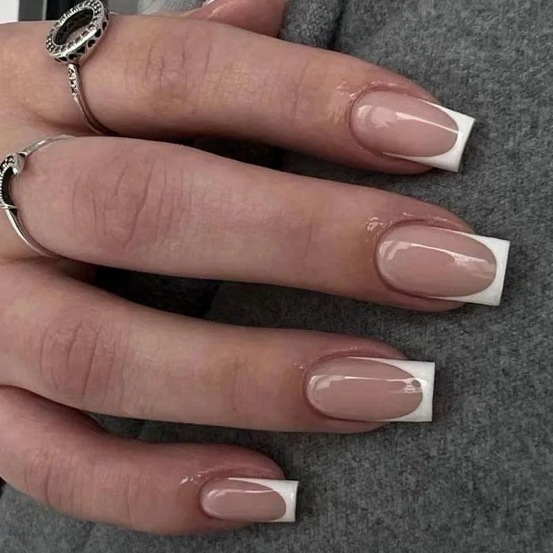 24Pcs Wearable Fake Nail Art Tips Short Square Head Press on Nails Simple White French False Nails Detachable Finished Manicure 2388