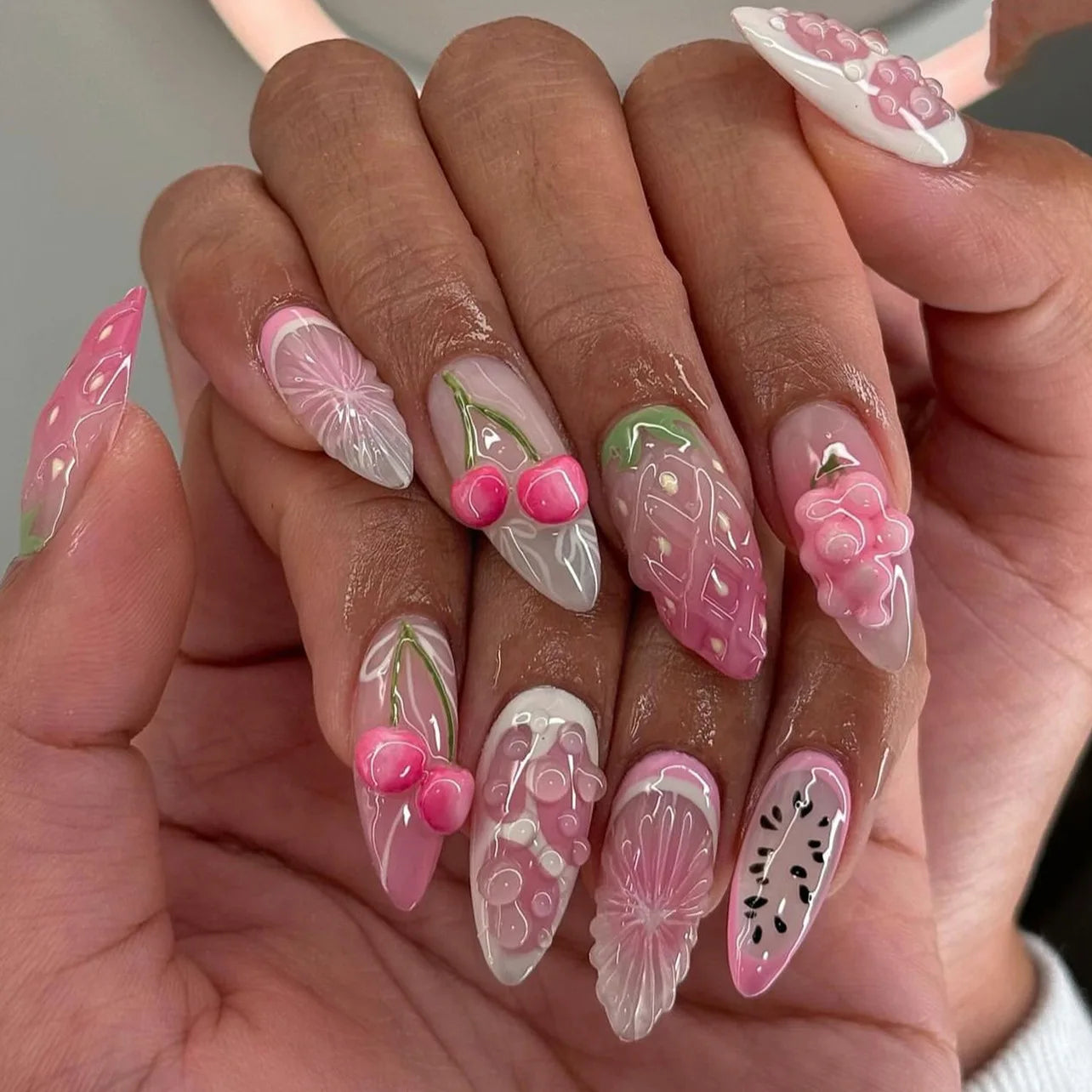 24pcs Fresh Fruit Style Press On Nails Sweet Pink Strawberry Cherry Grape Orange Decors False Nails Ins Korean Almond Fake Nail Y2