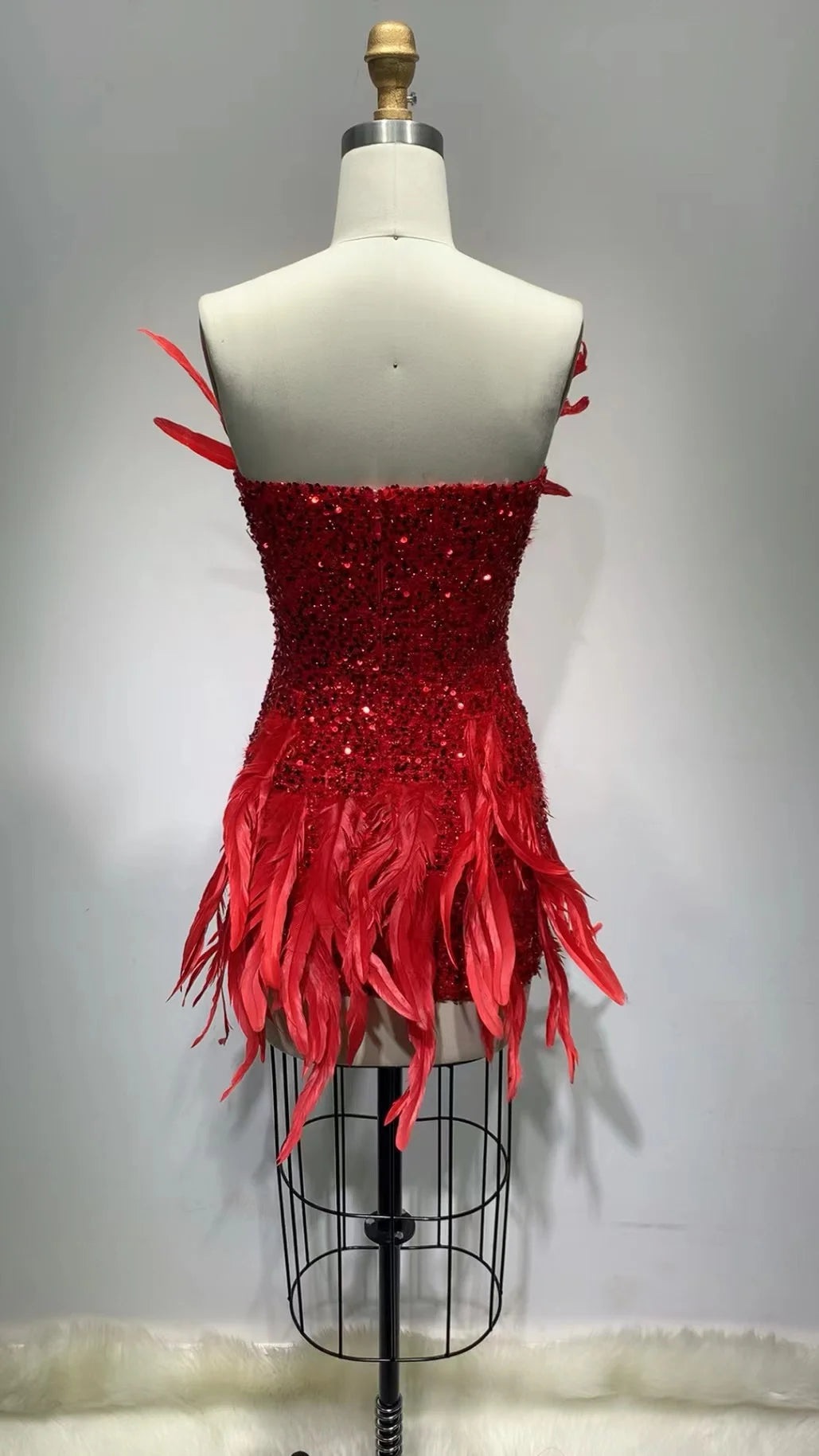 Luxurious 2023 New Spring Red Color Women Strapless Feathers Bodycon Mini Dress Celebrate Birthday Cocktail Party Dress