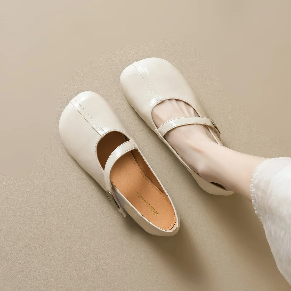 New spring women's outdoor shoes Round toe design Mary Jane shoes Ladies casual flat shoes Work boat shoes Large sizes 41-43