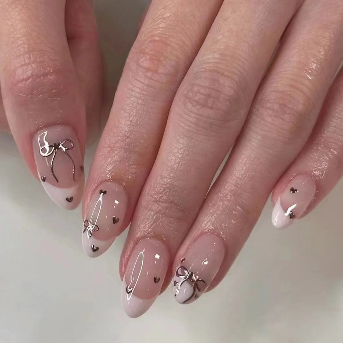 24Pcs Simple Almond Fake Nails Art with Jelly Glue White French Press on False Nails 3D Golden Stripes Design Wearable Nail Tips 3276
