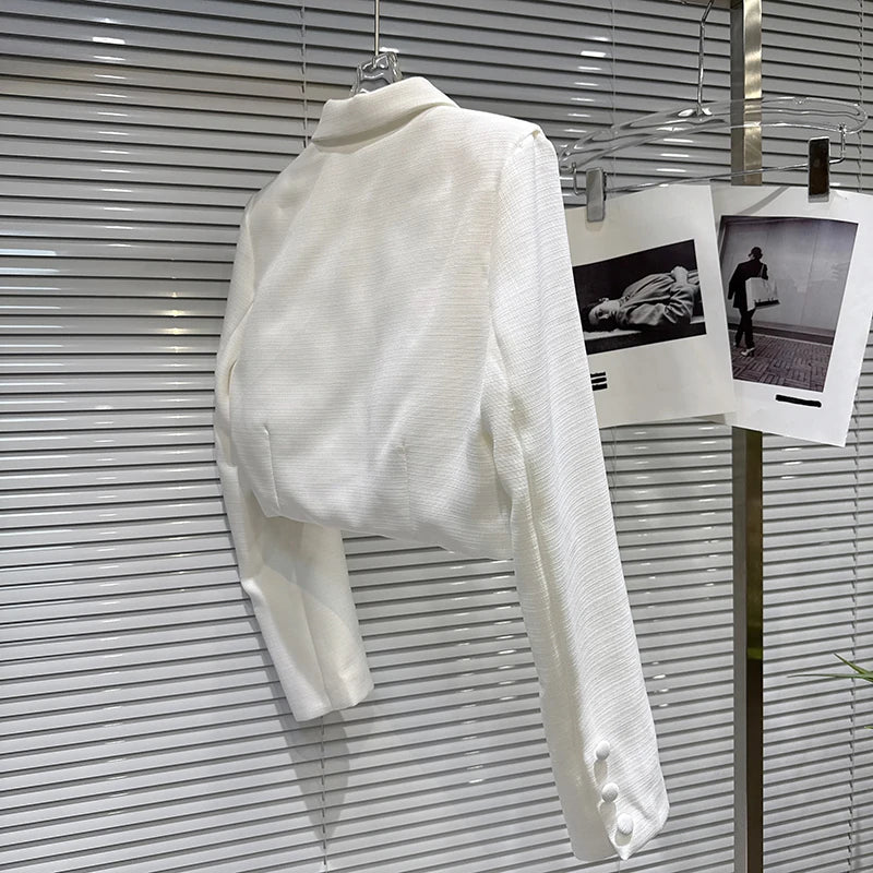 Winter New Fashionable Elegant Big Diamond Buckle Quilted Short Jacket Belted Shorts Women's Two-pieces Set 11A07651