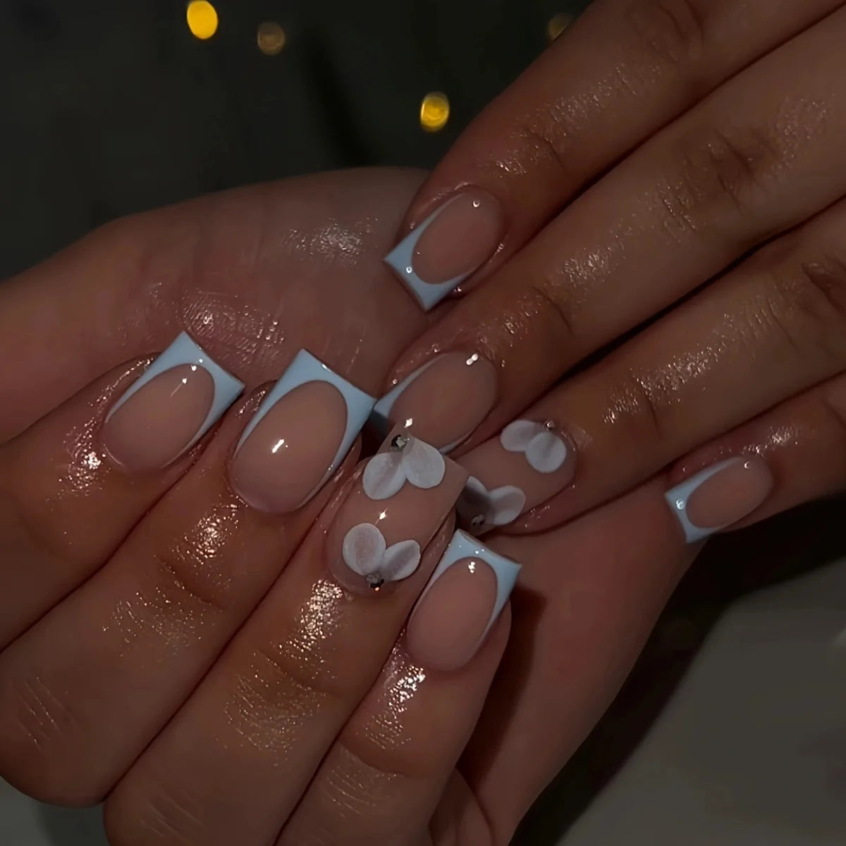 24Pcs Mid-length Square Head Nails Set Press on White French Bow Design Fake Nail Rhinestone Reusable Full Cover False Nail Tip SC2