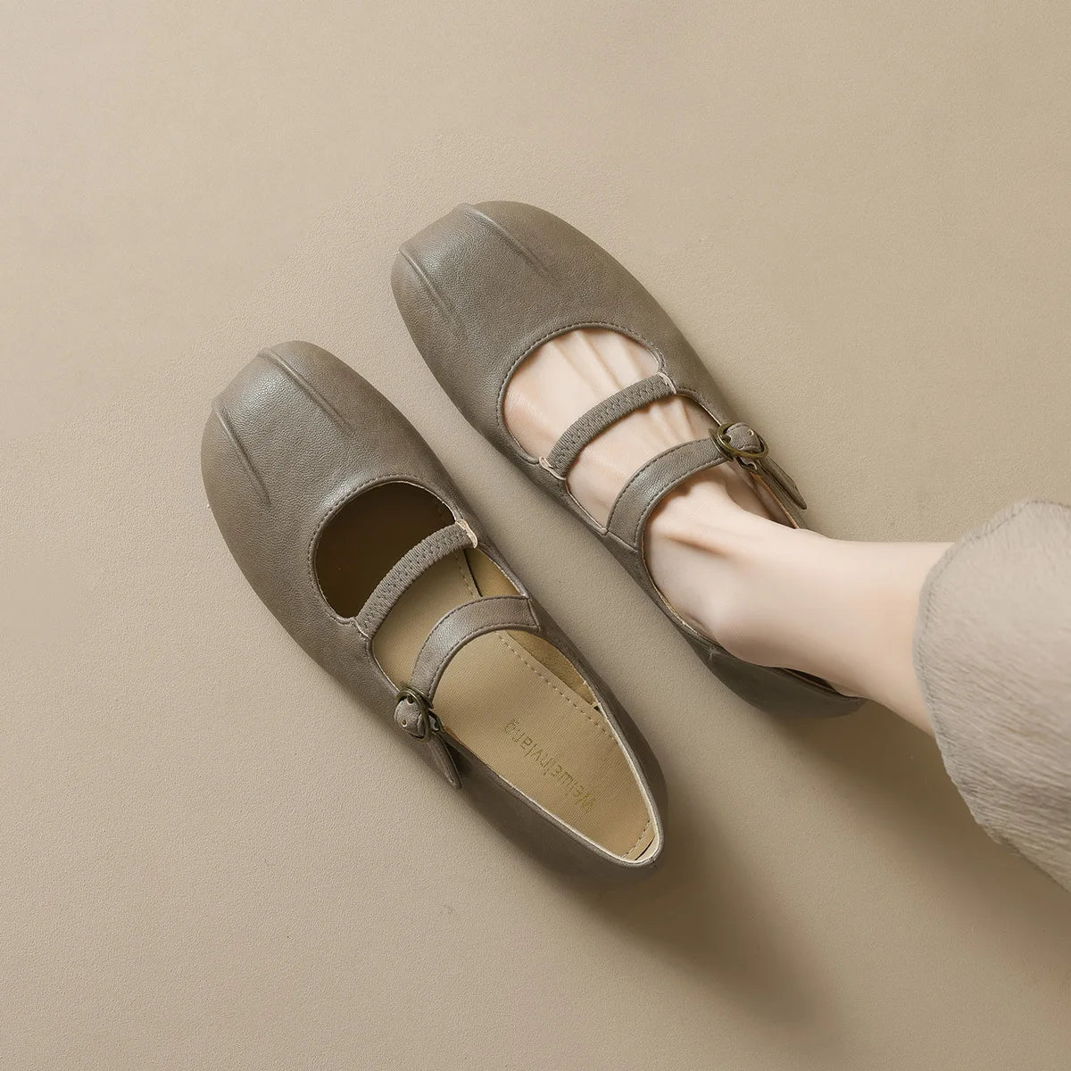 New spring women's outerwear shoes Round toe design Mary Jane shoes Ladies' casual flat shoes Work boat shoes Large sizes 41-43