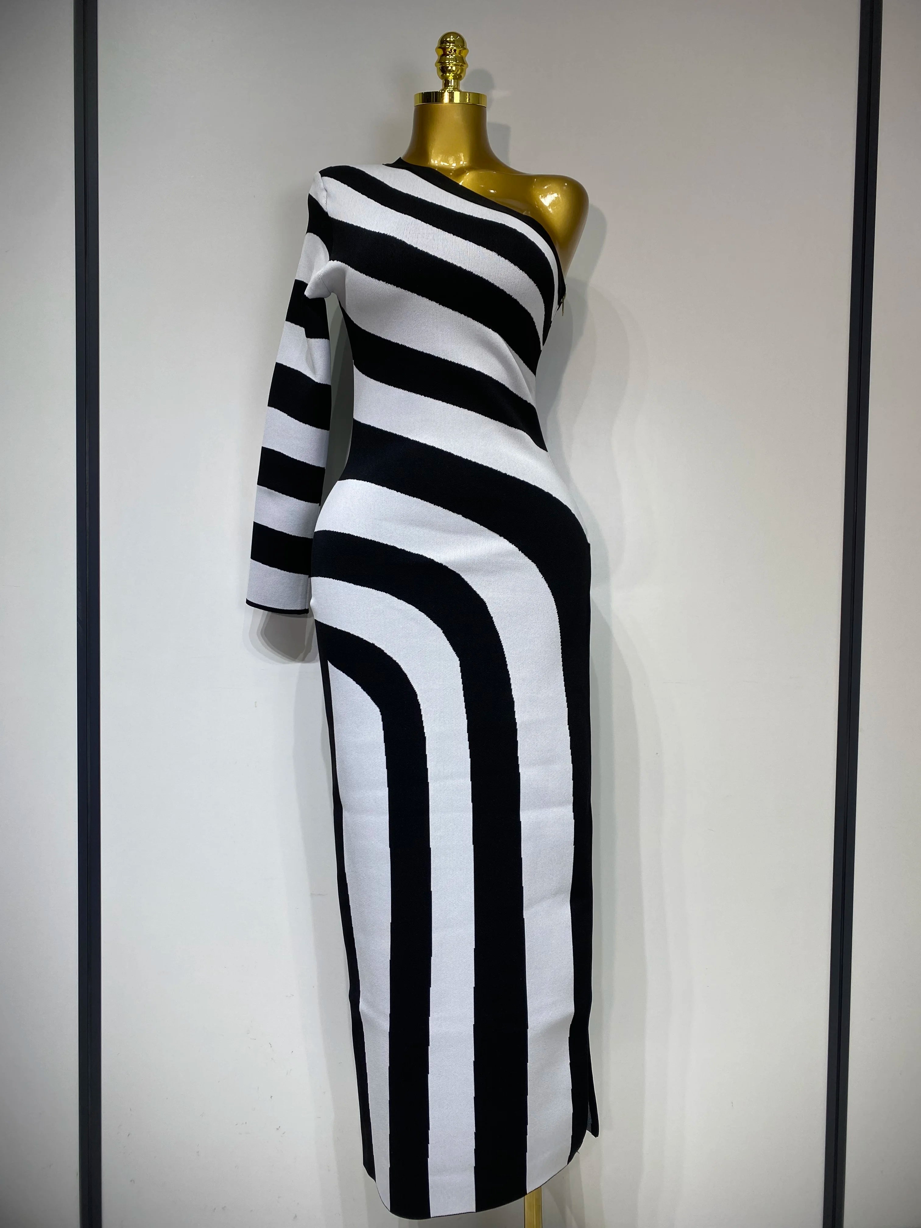 Luxury Birthday Dresses Women Sexy One Shoulder Striped High Split Jacquard Maxi Bandage Long Dress Elegant Evening Party Gown black