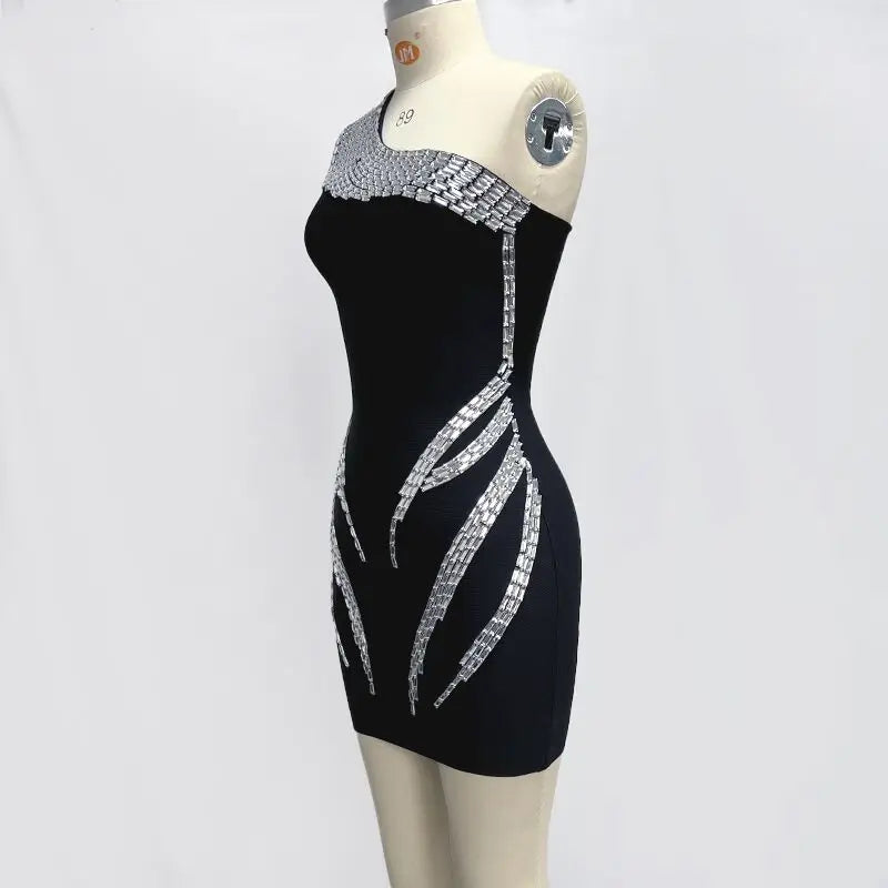 Women Sexy One Shoulder Sparkly Crystal Bodycon Mini Bandage Dress Fashion Celebrate Nightclub Party Outfit
