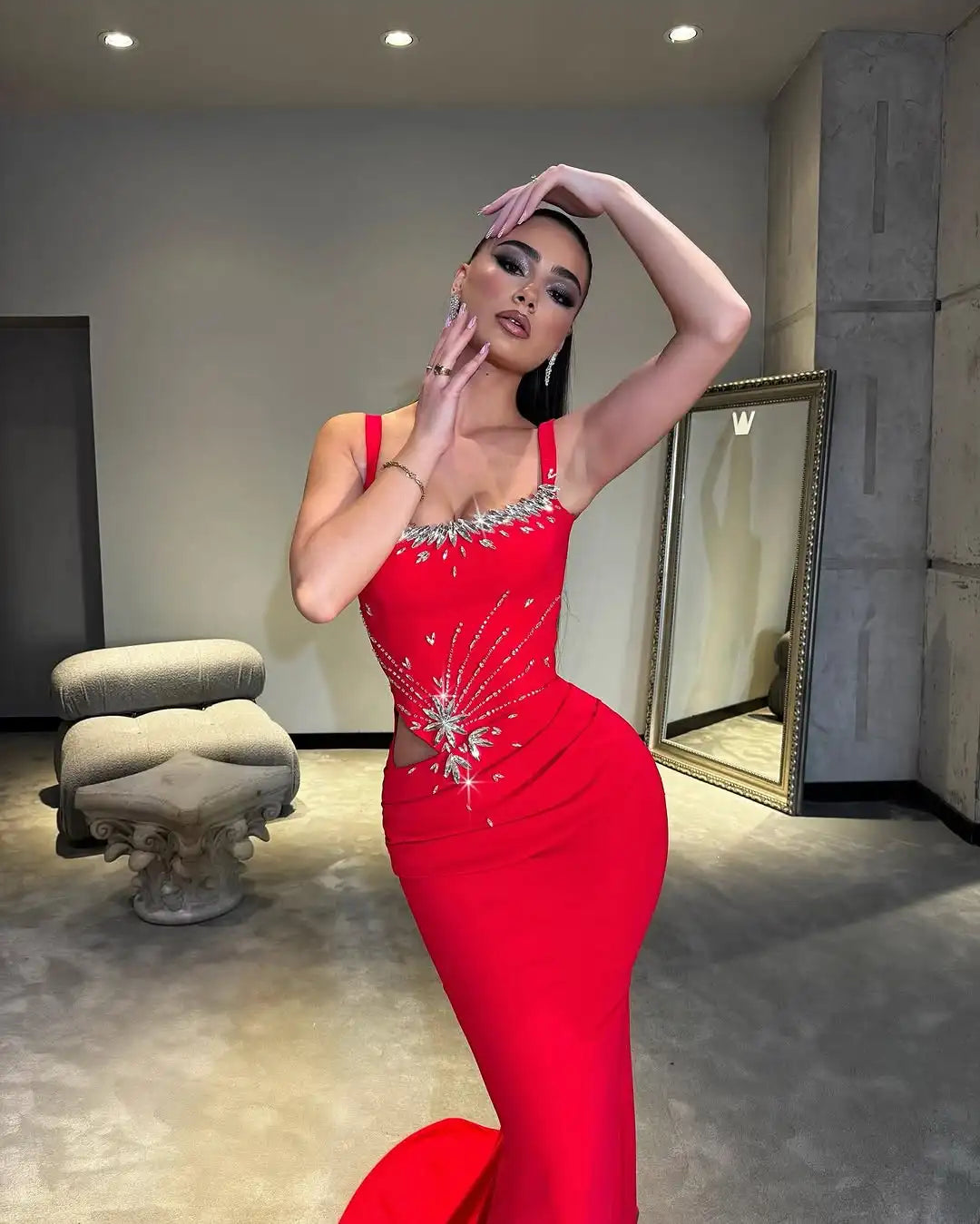 Red Color Women Sleeveless Sexy Square Collar Shinning Diamond Bodycon Long Bandage Dress Celebrate Evening Party Wedding Outfit