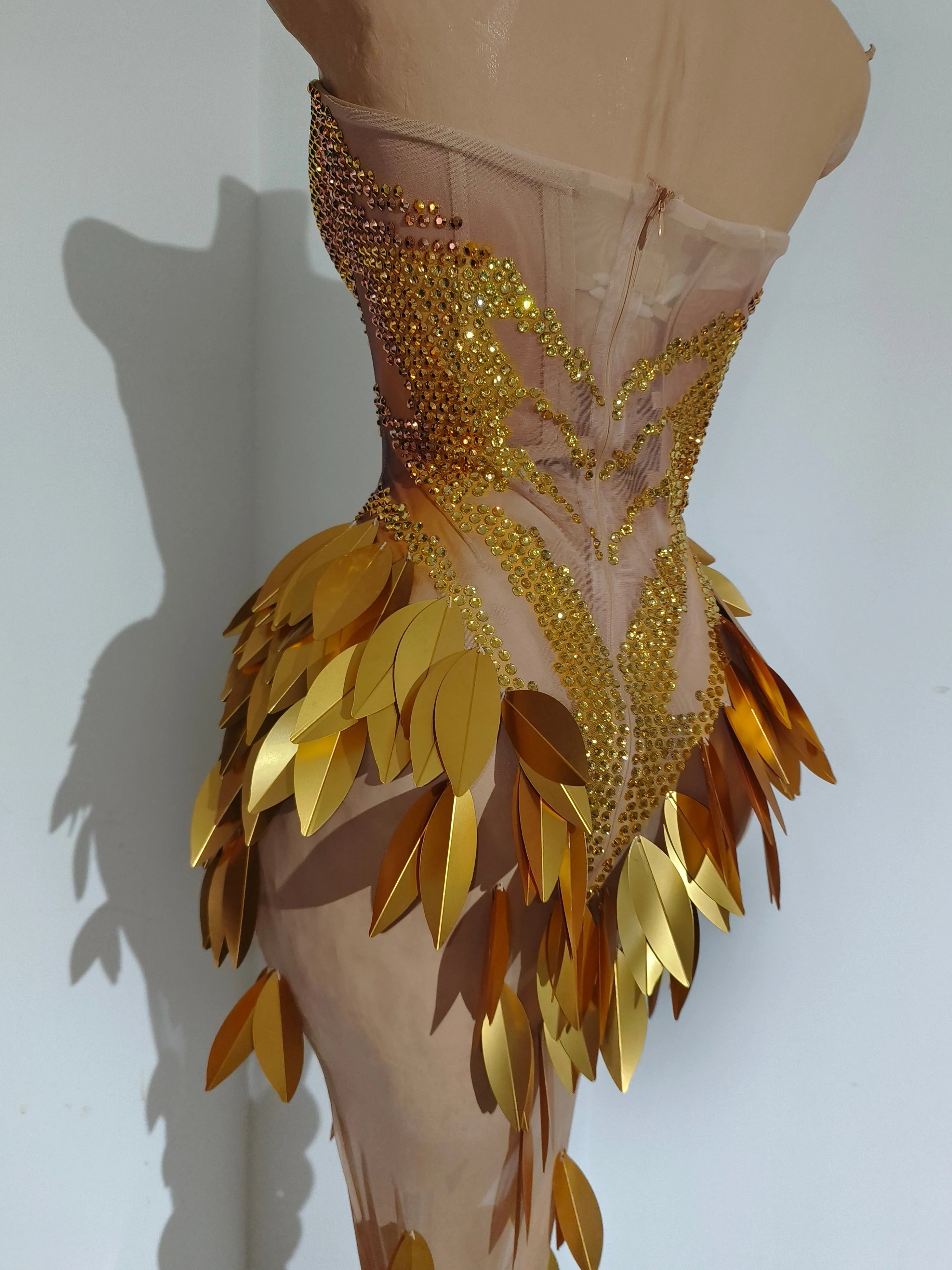 Luxurious Gold Strapless Dress Women Sexy Sheer Mesh Full Crystal Beaded Leaf Form-Fitting Mermaid Formal Event Party Costume