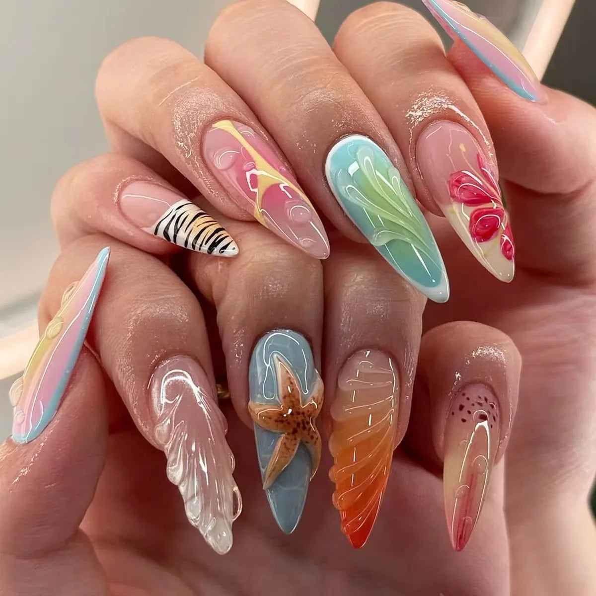 24pcs Blue Ocean Fake Nails Beach Shells Pearl Diamond Design False Nail Tips Korean Sweet Girls Wearable Almond Press on Nails 3