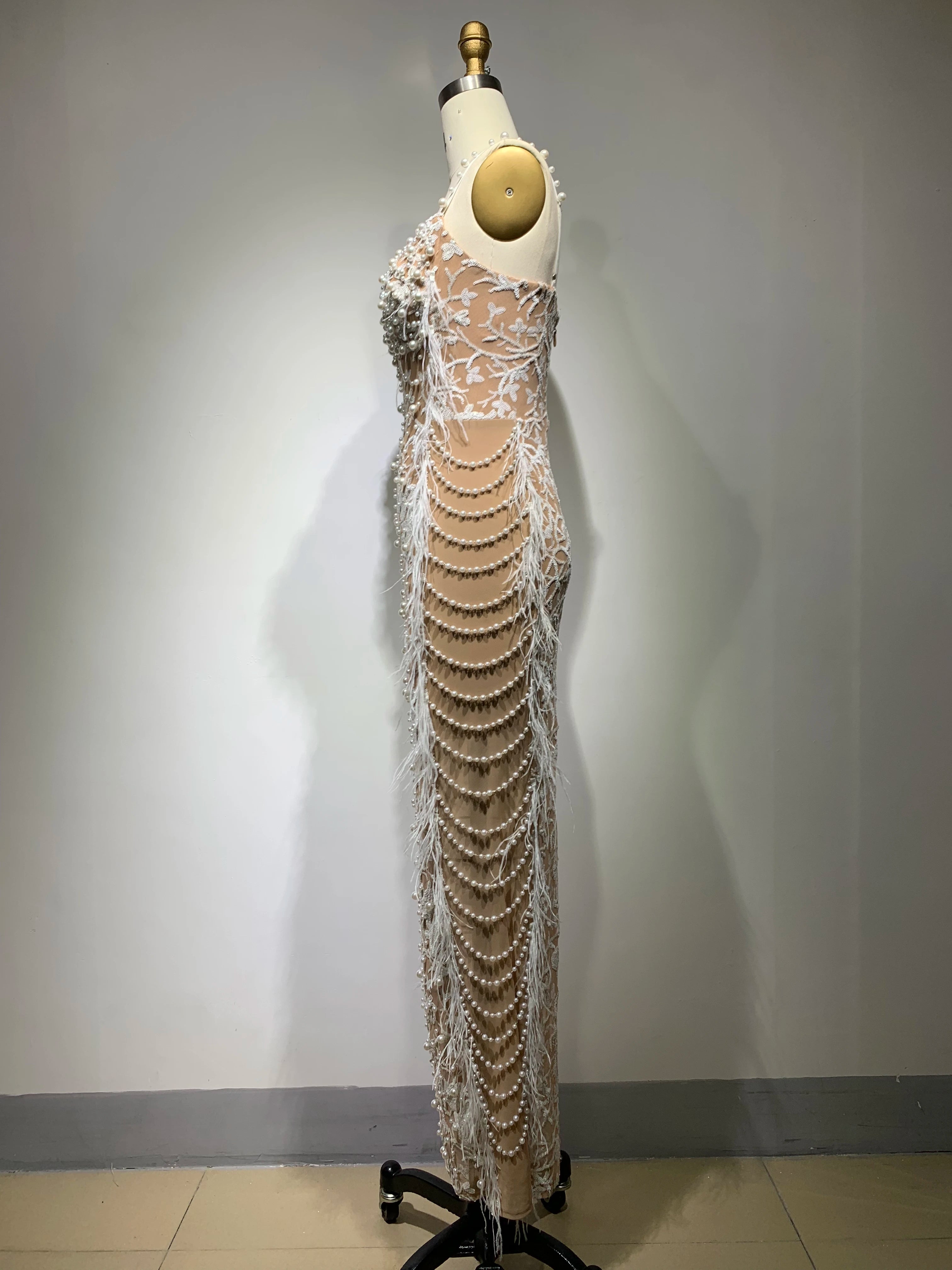 Top Handmake Luxury Women Sleeveless Sexy Feathers Pearl Beading Bodycon Long Dress Fashion Celebrate Red Carpet Dress