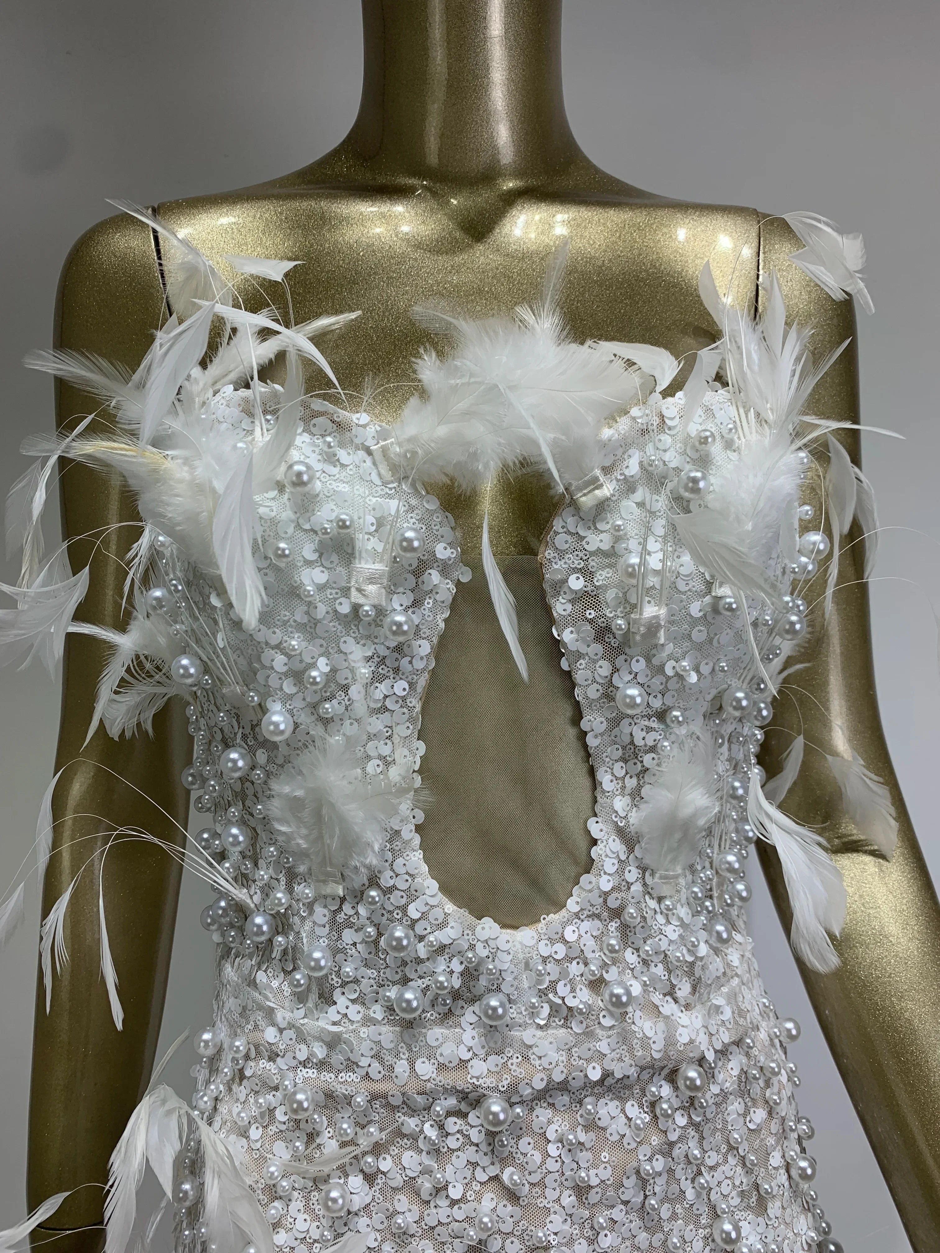 Luxury Sexy Strapless Feather Sequins White Pearl Maxi Long Women Gowns Dress Elegant Party Evening Stage Performance Dress