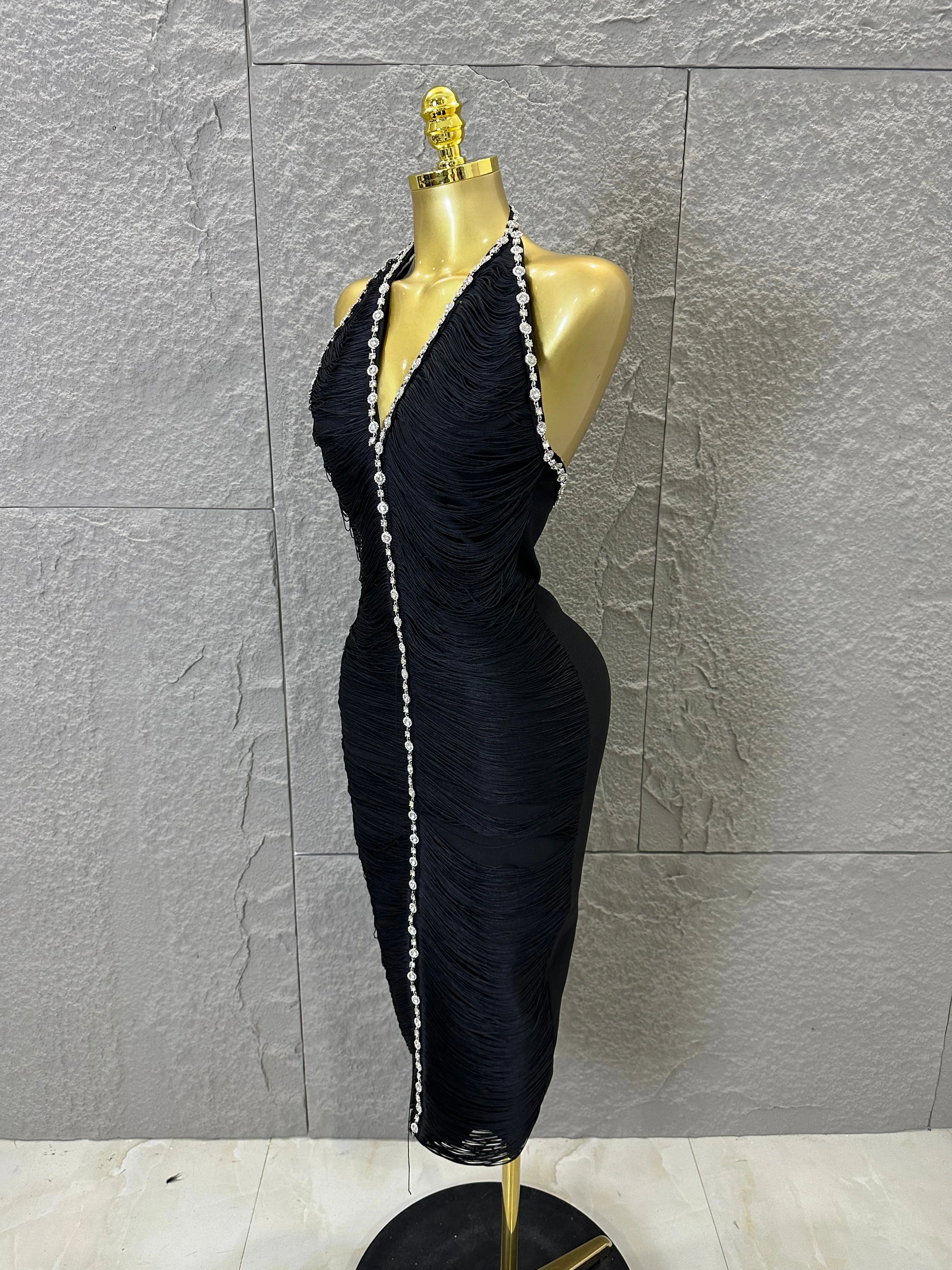 Elegant 2026 Black Halter Neck Midi Dress Women Sexy V-Neck Crystal Trim Ruched Form-Fitting Outfit Formal Event Party Costume